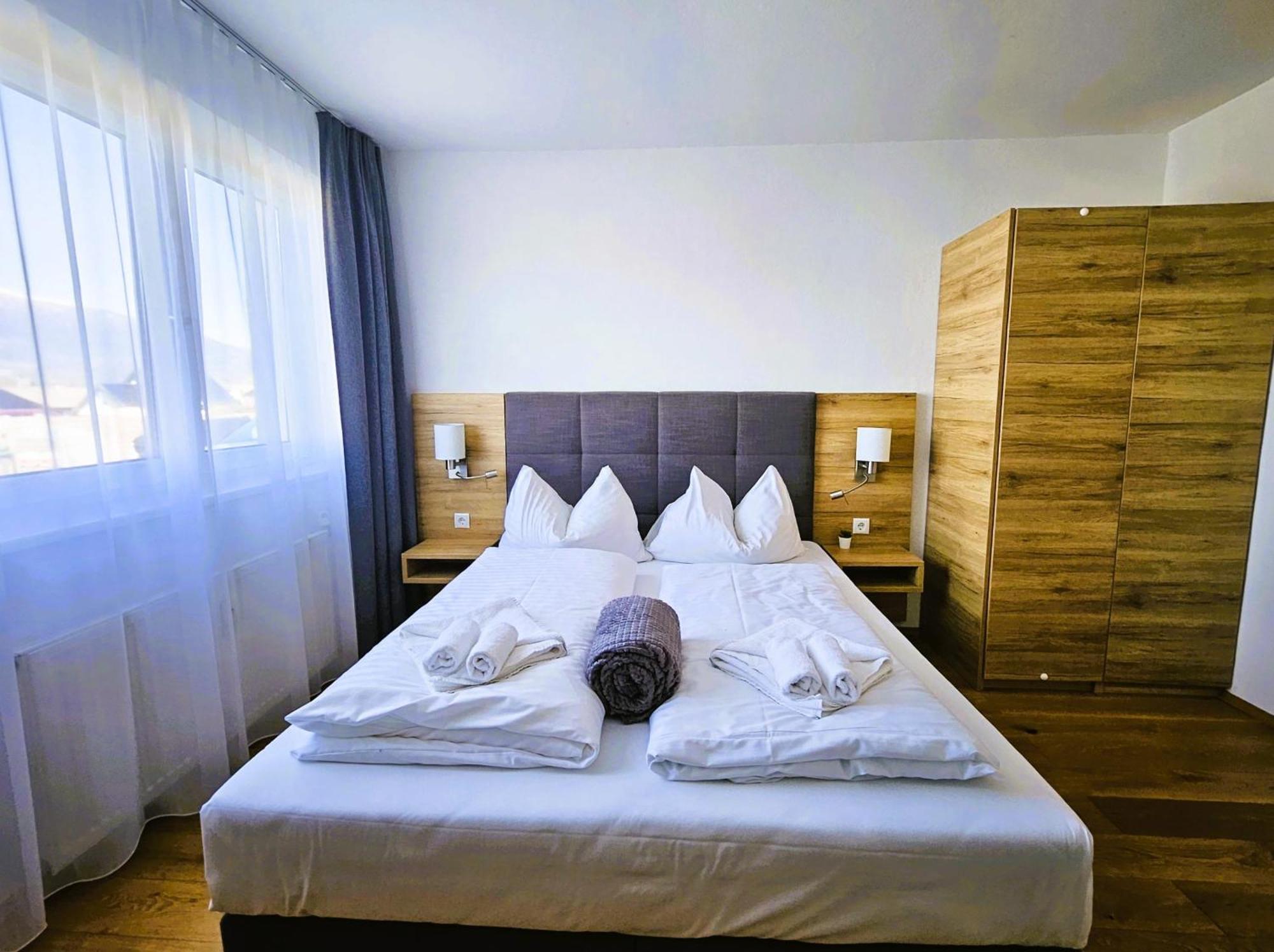 Mountains & Lakes - Chaletdorf & Appartements Villach Luaran gambar